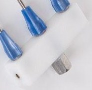 verdeelblok/koppelstuk voor 3 INschroef pekelnaalden, kunststof