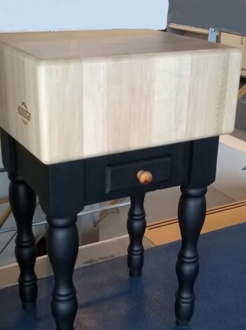 Blokvlak houten hakblok Nostalgia 50x60 , dikte 25cm. op onderstel